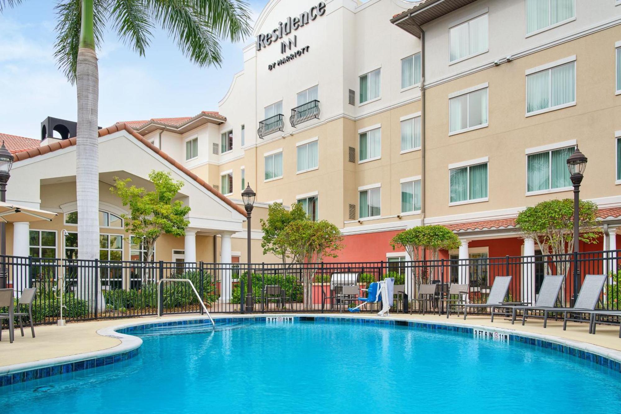 Residence Inn By Marriott Fort Myers At I-75 And Gulf Coast Town Center Estero Exteriér fotografie
