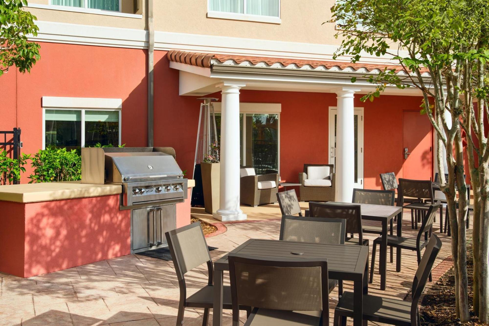 Residence Inn By Marriott Fort Myers At I-75 And Gulf Coast Town Center Estero Exteriér fotografie